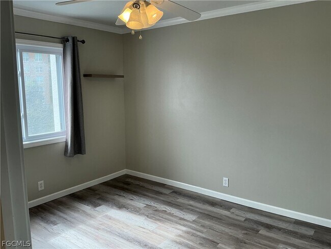 Building Photo - 2885 Palm Beach Blvd