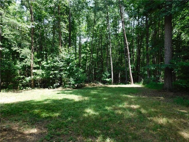 Building Photo - 576 Greenwood Park Way