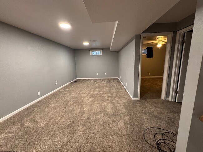 Building Photo - 10859 Murray Dr
