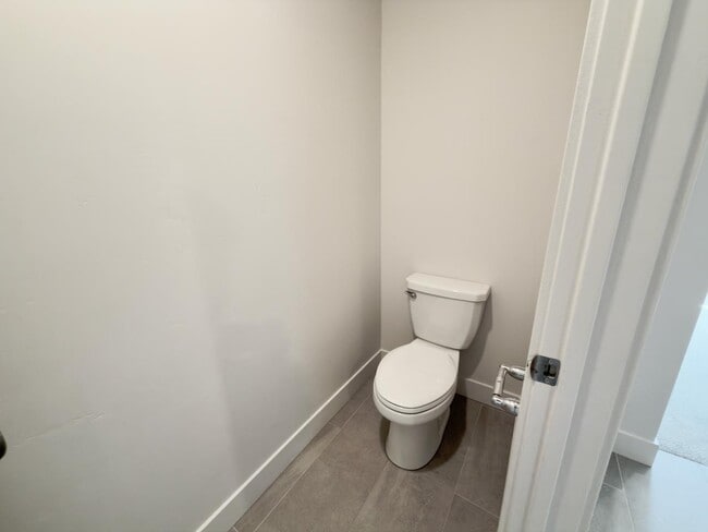 Building Photo - 414 W Snowberry Dr