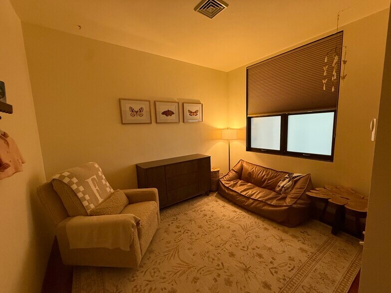 Building Photo - 150 Village Crossing Way