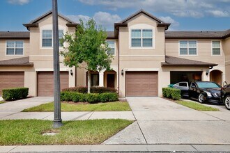 Building Photo - Beautiful 3/2.5 Spacious Townhome with 1 Car Garage in the Gated Community of Jackson Park - Orla...