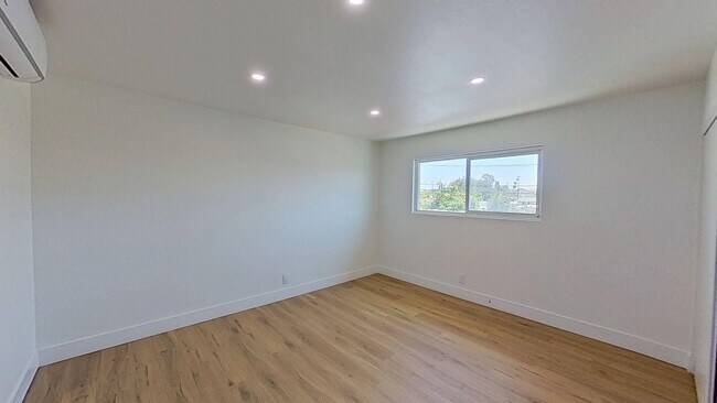 Building Photo - 1632 Picadilly Way