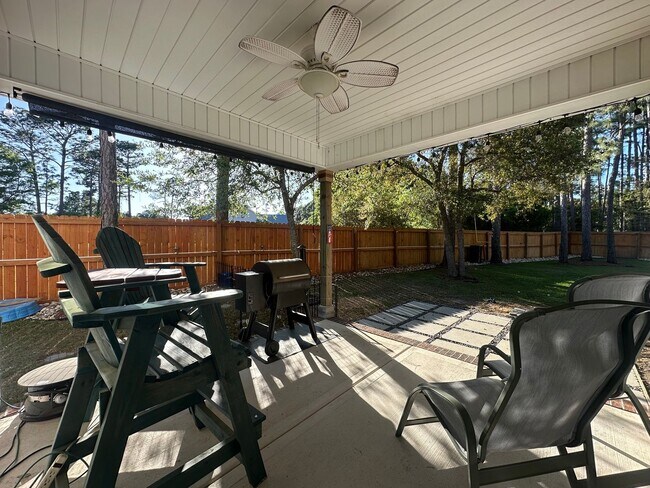 Building Photo - 225 Winding Creek Way