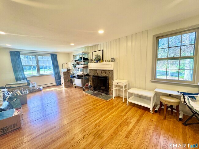 Building Photo - 14 Bower Rd