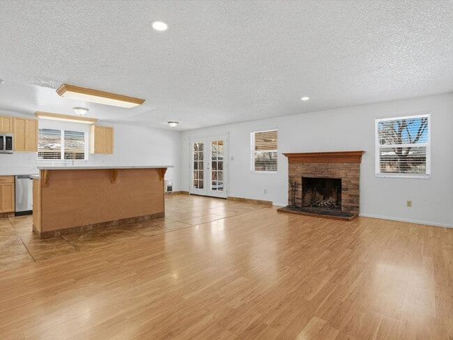 Building Photo - Upgraded Sparks Home