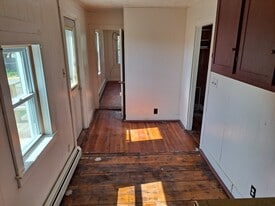Building Photo - 22 Preble Hill Rd