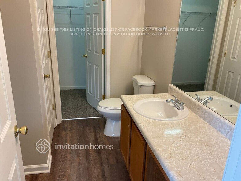 Building Photo - 3826 Holliwell Pass