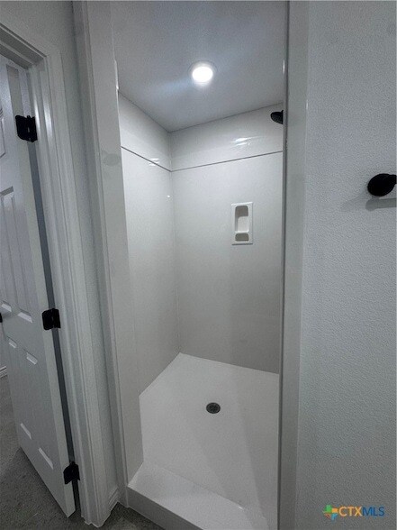 Building Photo - 209 Elbert Ln