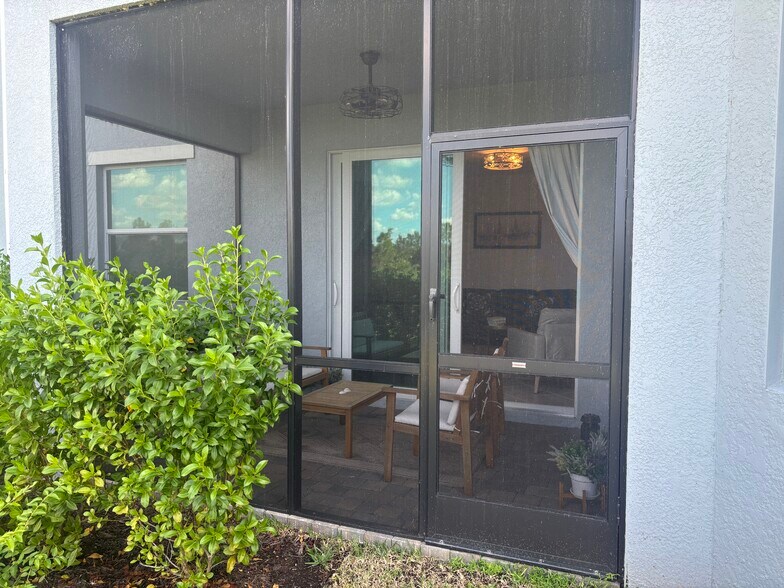 Building Photo - 14151 Heritage Landing Blvd