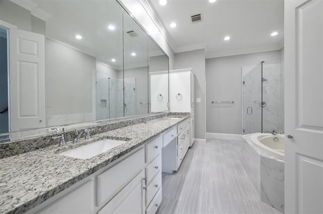 Building Photo - 18107 Frankford Lakes Cir