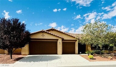 Building Photo - 4317 La Romita St