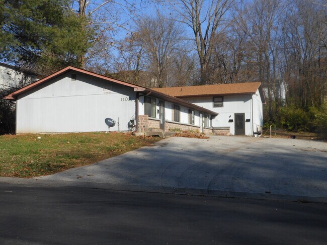 Primary Photo - 1102 Apache Dr