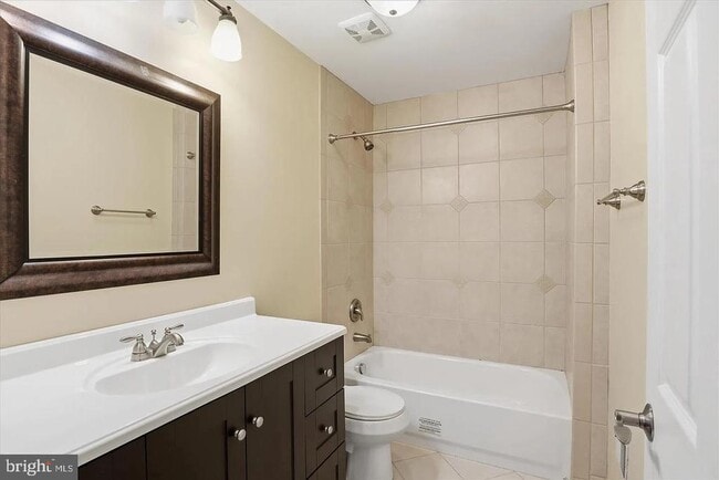 Building Photo - 7416 Sportsman Dr