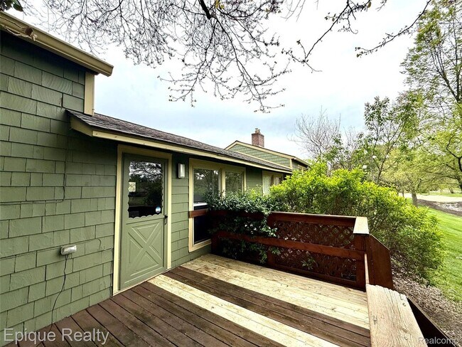 Building Photo - 2824 Whitewood St