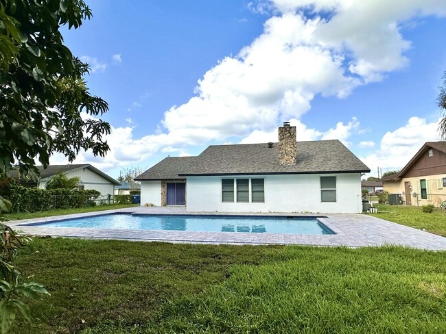 Building Photo - 127 Cordoba Cir