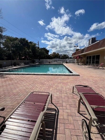 Building Photo - 1805 Sans Souci Blvd