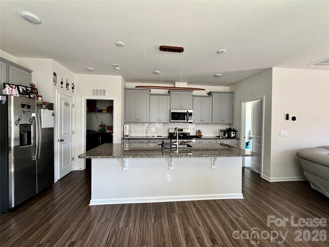 Building Photo - 365 Runner Stone Ln