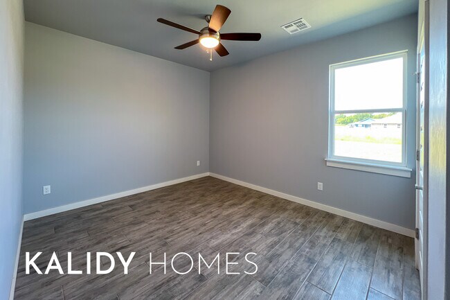 Building Photo - 213 Olde Ml Ct