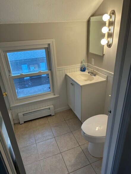 Building Photo - 30 Spring St