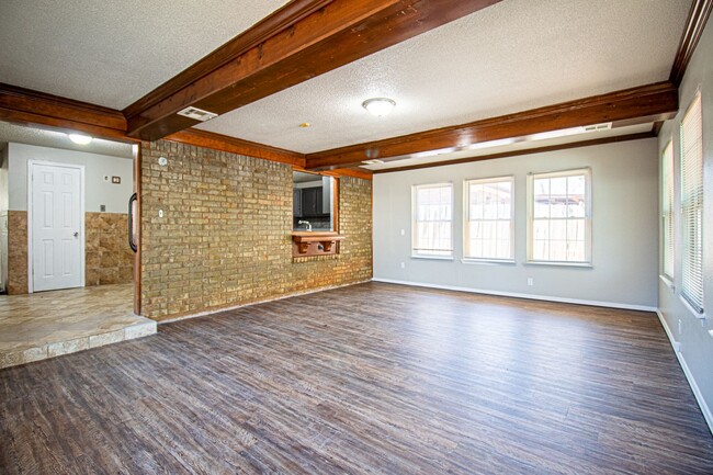 Building Photo - Great 3 Bed 2 Bath in OKC!