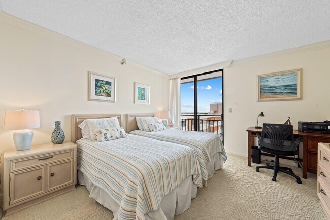 Building Photo - 3009 S Ocean Blvd