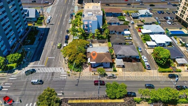 Building Photo - 908 Kinau St