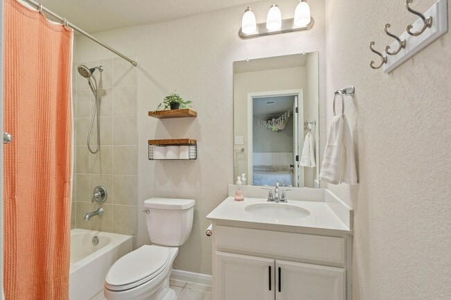 Building Photo - 17812 Hanson Ridge Dr