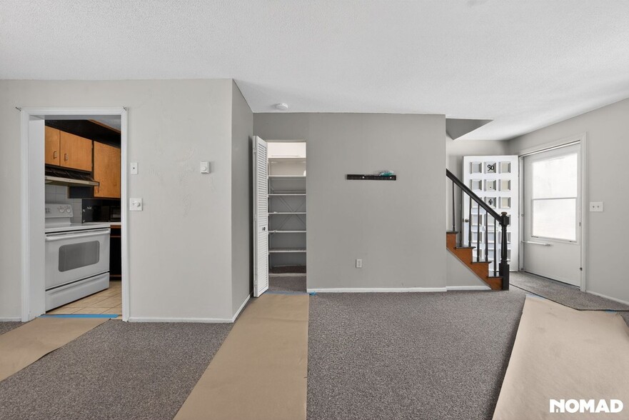 Building Photo - 127 Black Point Rd