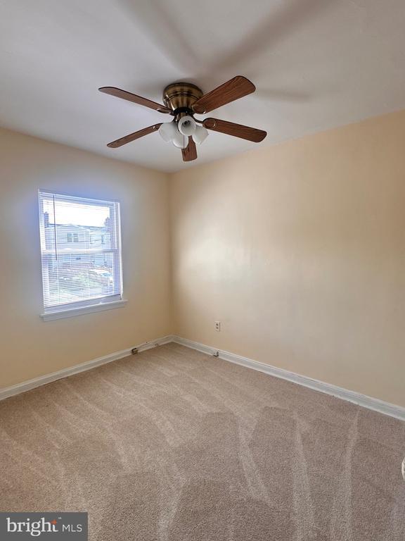 Building Photo - 3433 Clay St NE