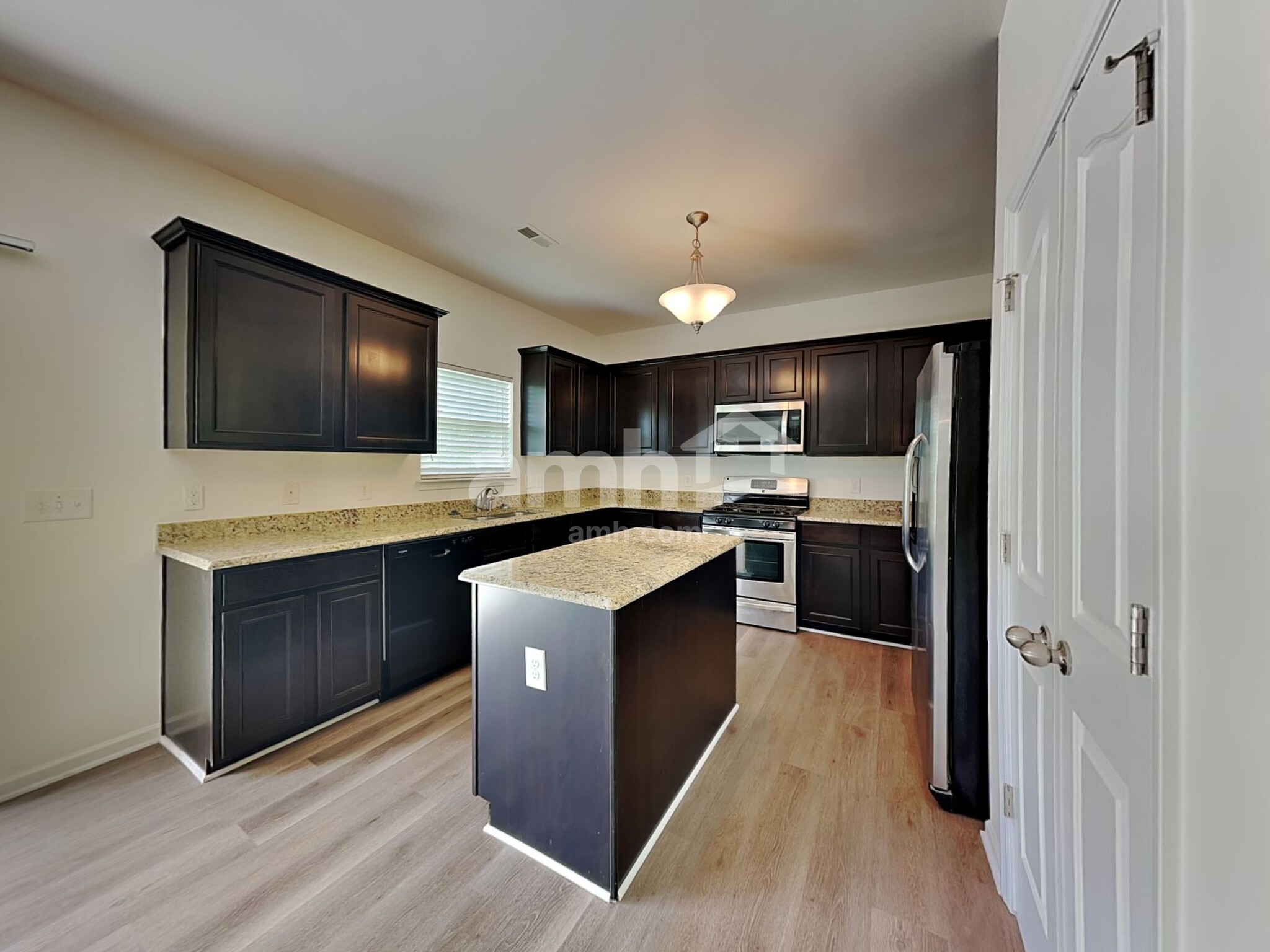 Building Photo - 1409 Paulonia Way