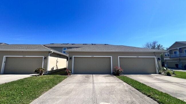 Building Photo - Beautiful Upgraded 3 Bedroom and 2 1/2 Bat...