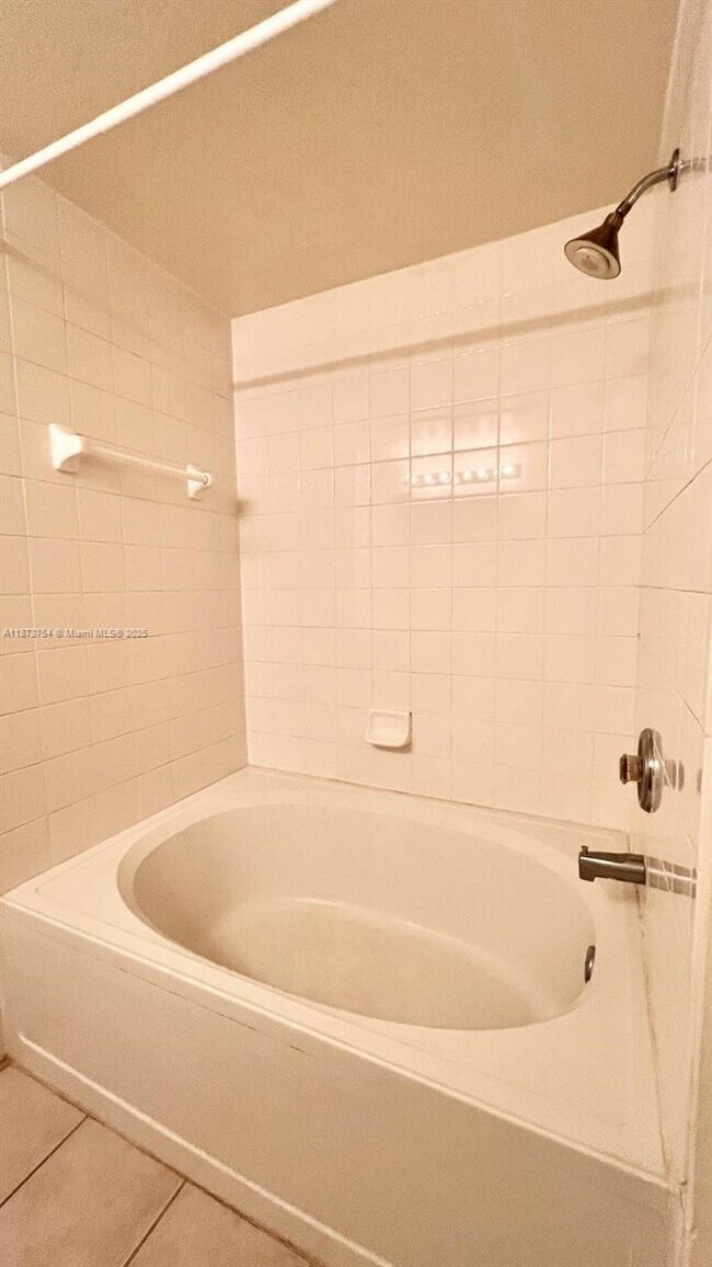 Building Photo - 3019 Alcazar Pl