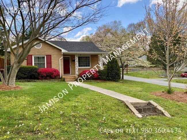 Building Photo - 1402 W Mauney Ave