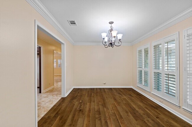 Building Photo - 10305 Caracara Dr