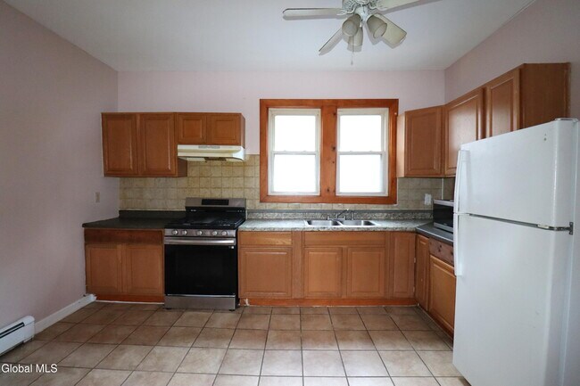 Building Photo - 29 Morris St