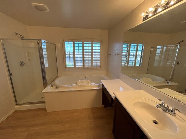 Building Photo - 11783 N 143rd Ave