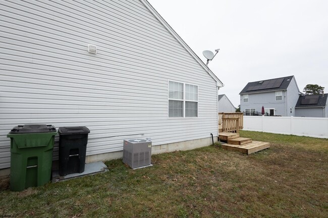 Building Photo - 4 Millard Ave