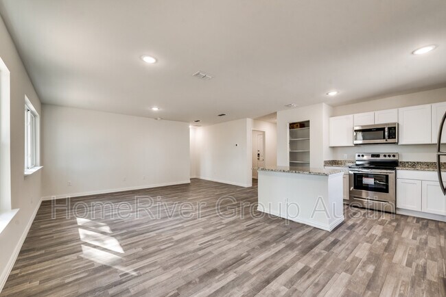 Building Photo - 4504 Rocking K Dr