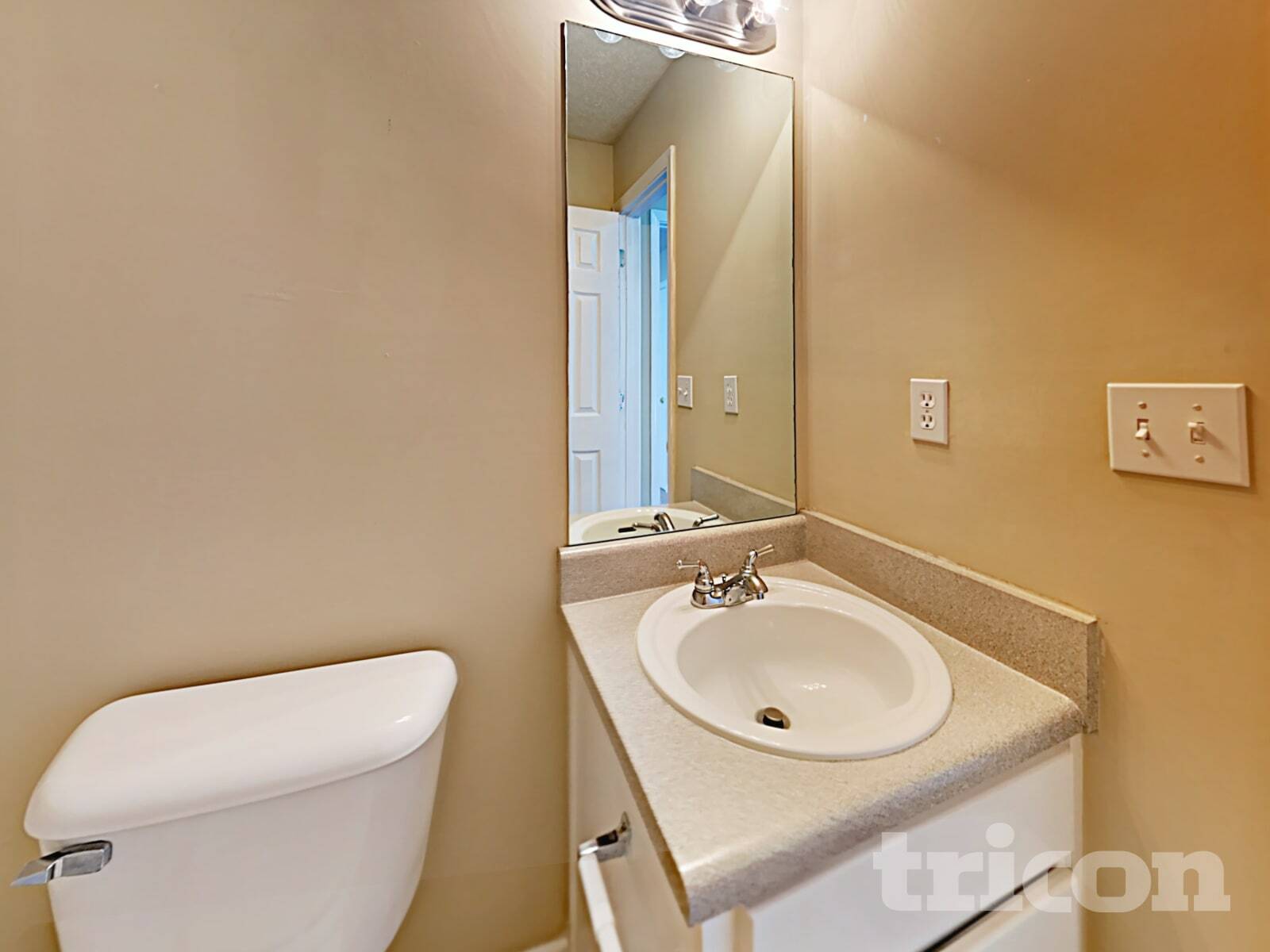 Building Photo - 6728 Chesepeake Trail