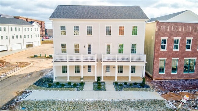 Building Photo - Brand New Construction Townhome in Norton Commons