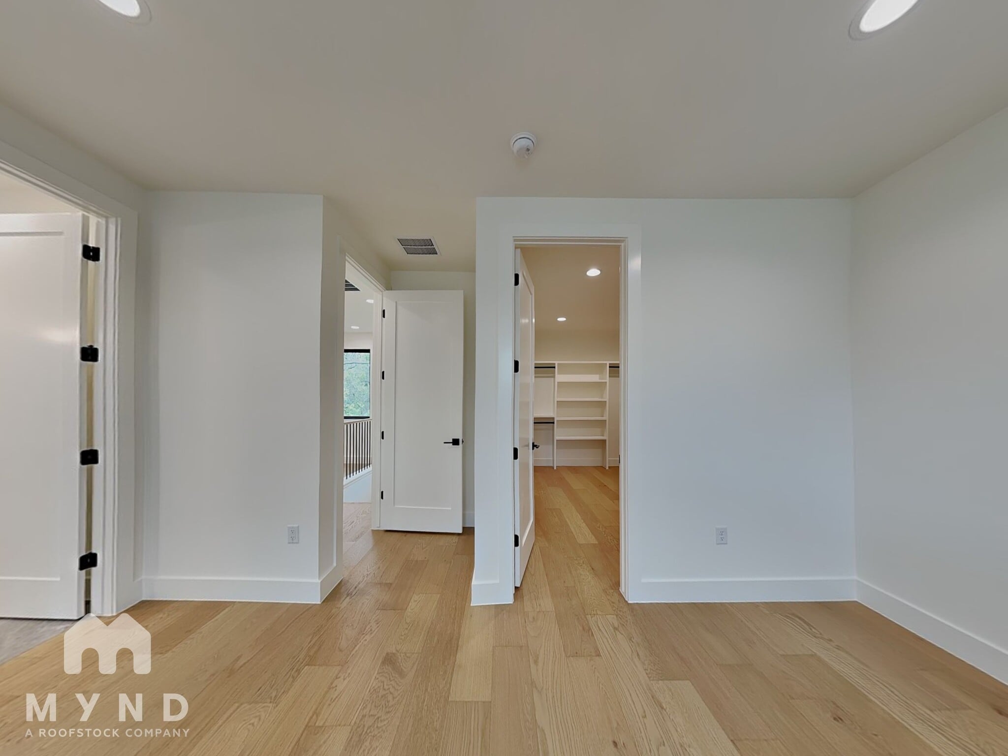 Building Photo - 1119 Mahan Dr