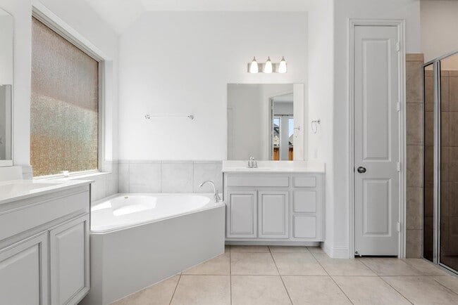 Building Photo - 28215 Whitmore Bend Dr