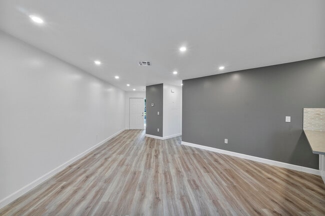 Building Photo - 273 NW 36th Ave