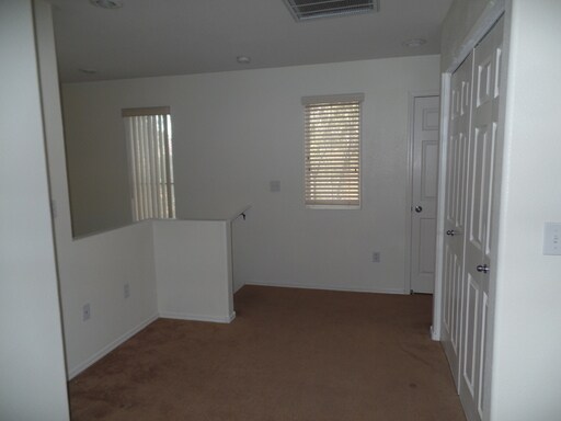Building Photo - Adorable 2 Story Home!