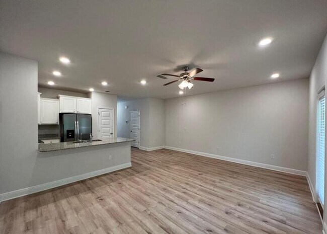 Building Photo - 44 Sandhill Pines Dr