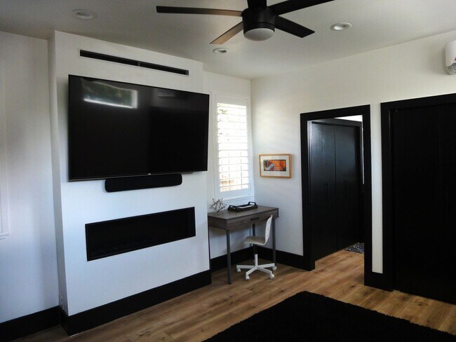 Building Photo - 4708 Marlborough Way