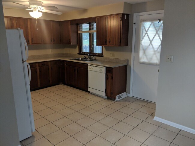 Building Photo - 711-713 Fairbanks St