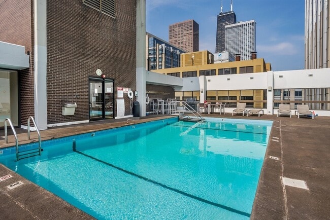 Building Photo - 230 E Ontario St