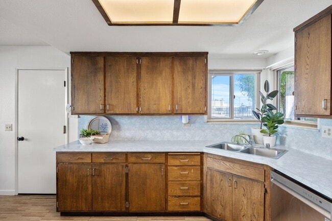 Building Photo - Updated North Chico 3BD/2BA with Solar & Covered Patio